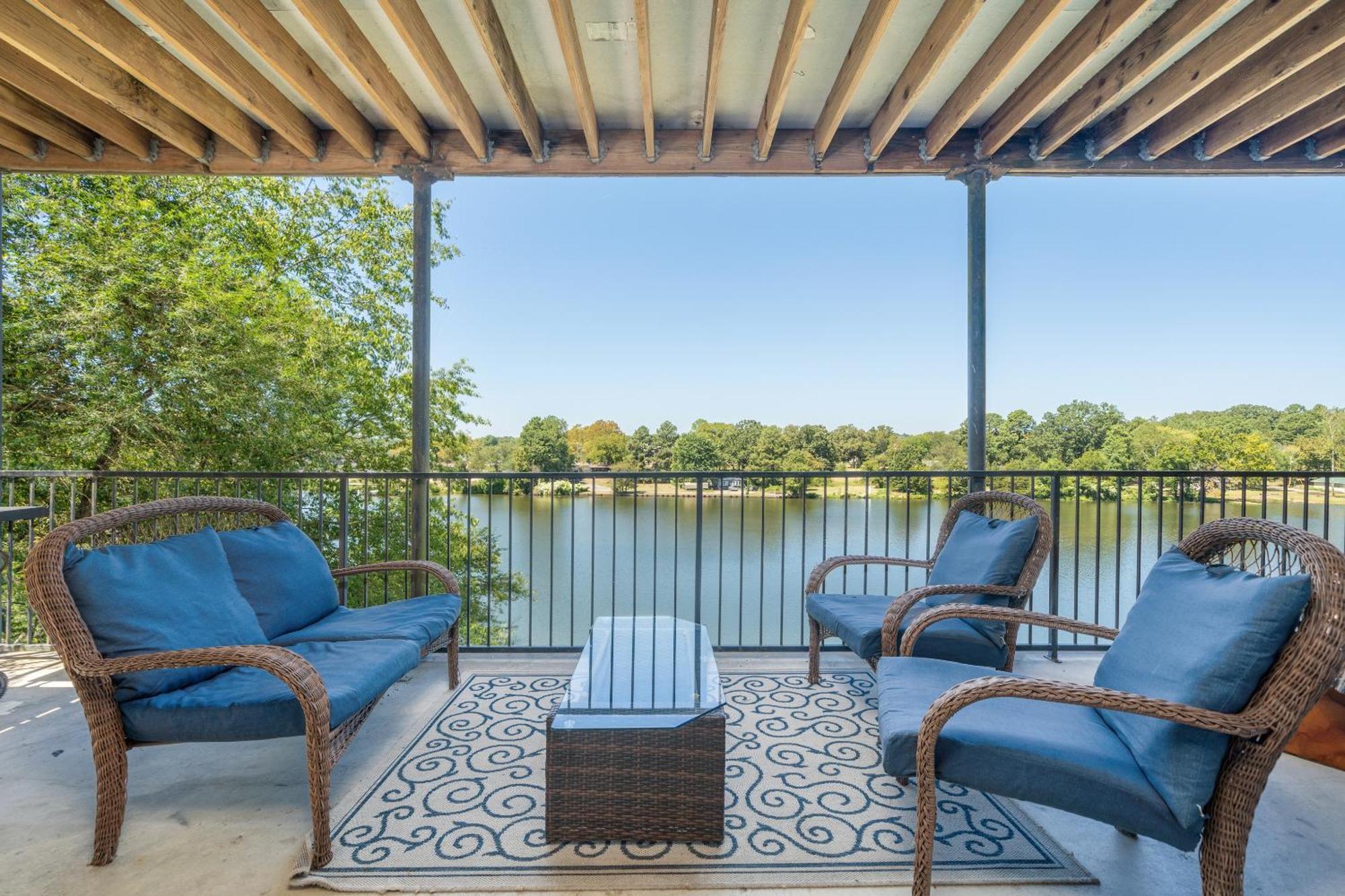 Ember'S View, Spa City Jewel- Lovely Lake Condo Hot Springs Exterior photo